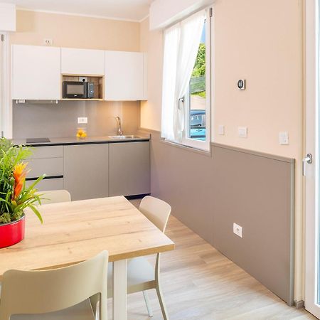 Residenza Panorama Aparthotel Костермано Екстериор снимка