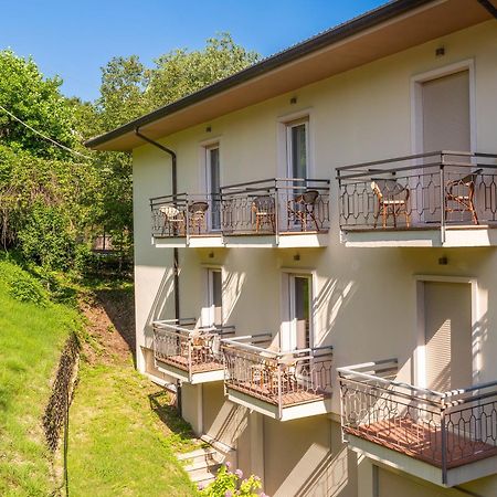 Residenza Panorama Aparthotel Костермано Екстериор снимка
