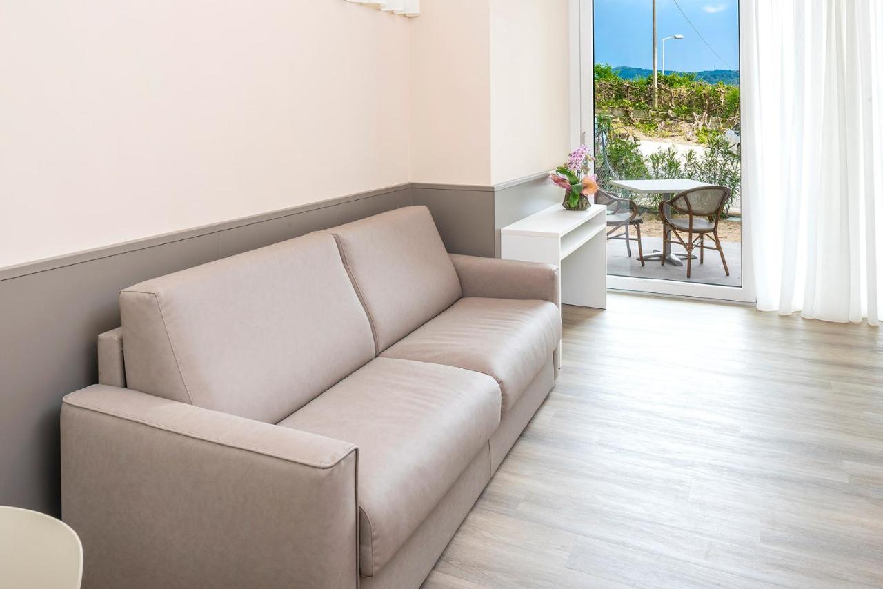 Residenza Panorama Aparthotel Костермано Екстериор снимка
