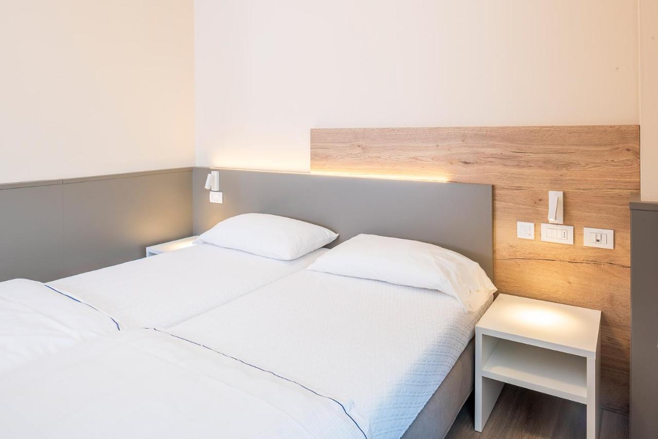 Residenza Panorama Aparthotel Костермано Екстериор снимка