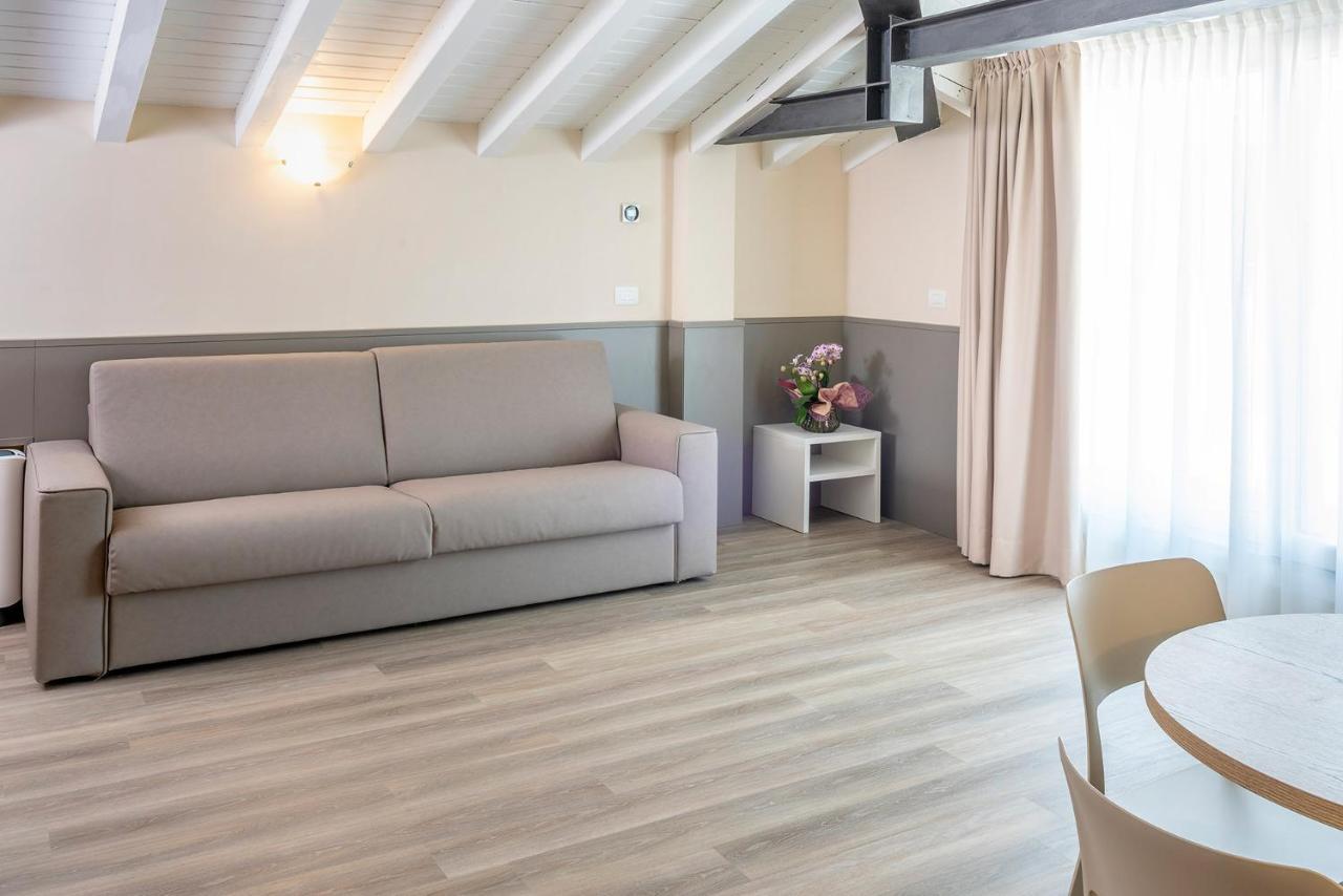 Residenza Panorama Aparthotel Костермано Екстериор снимка