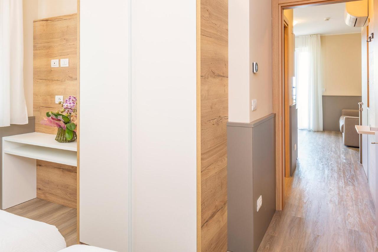 Residenza Panorama Aparthotel Костермано Екстериор снимка