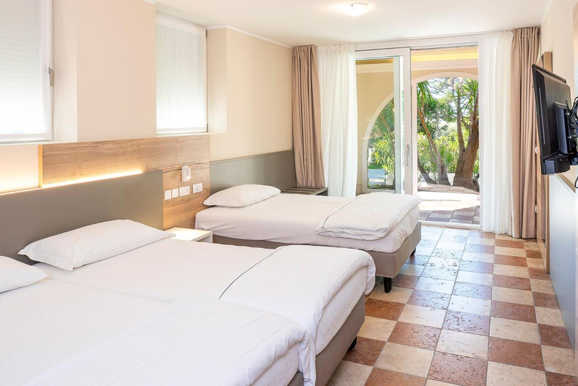Residenza Panorama Aparthotel Костермано Екстериор снимка